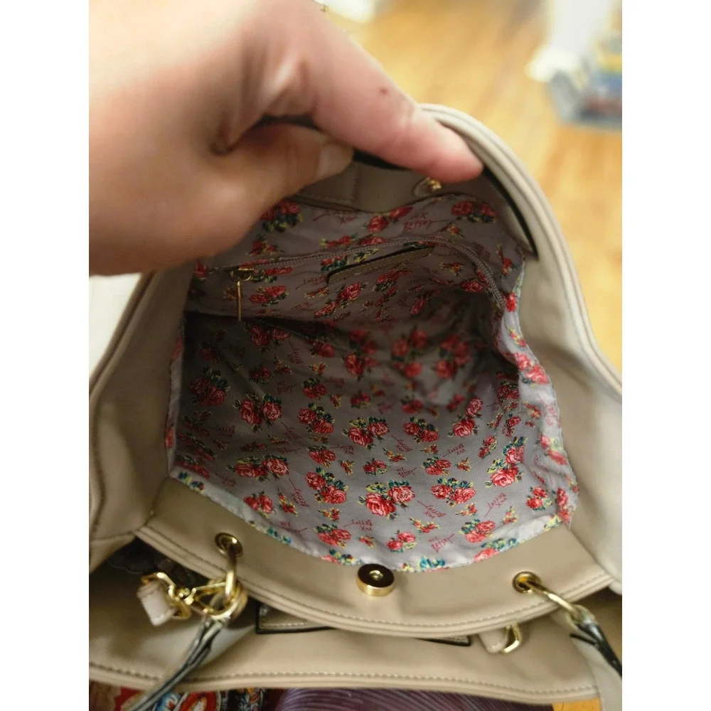 Betsey Johnson betsey johnson